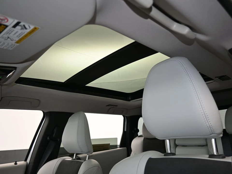 2025 Mitsubishi Outlander - Image 11 of 12