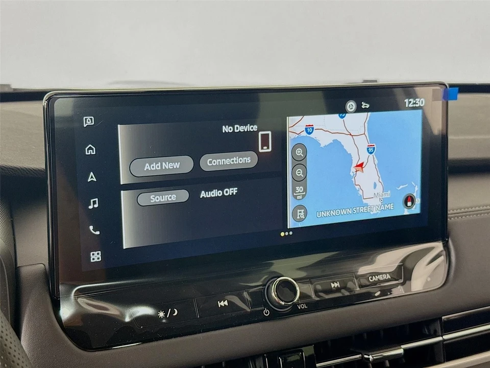 2025 Mitsubishi Outlander - Image 15 of 21