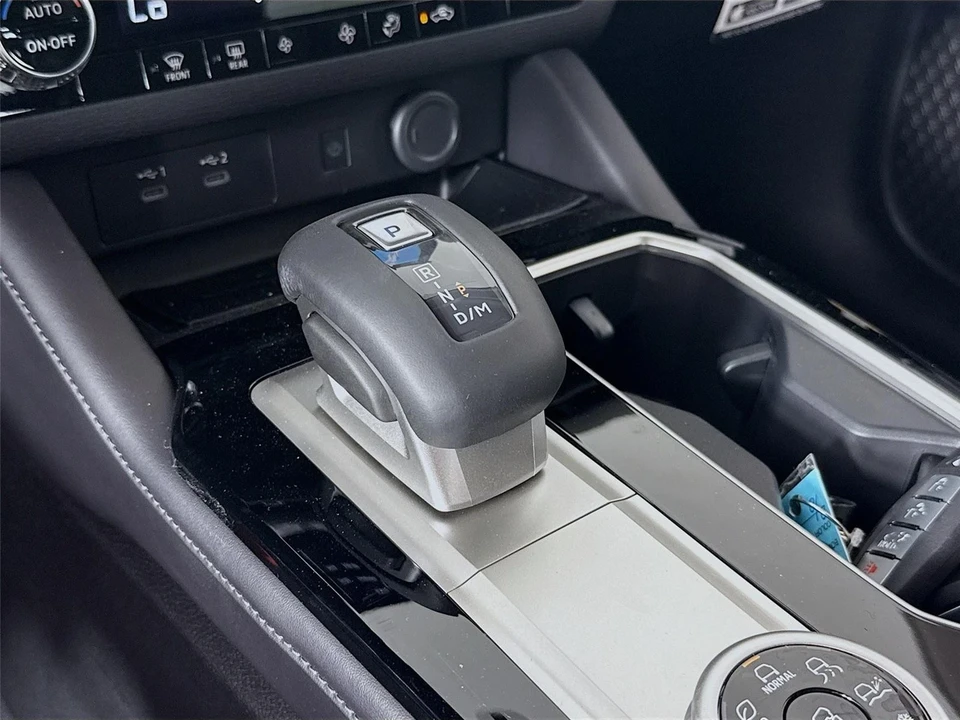 2025 Mitsubishi Outlander - Image 17 of 21