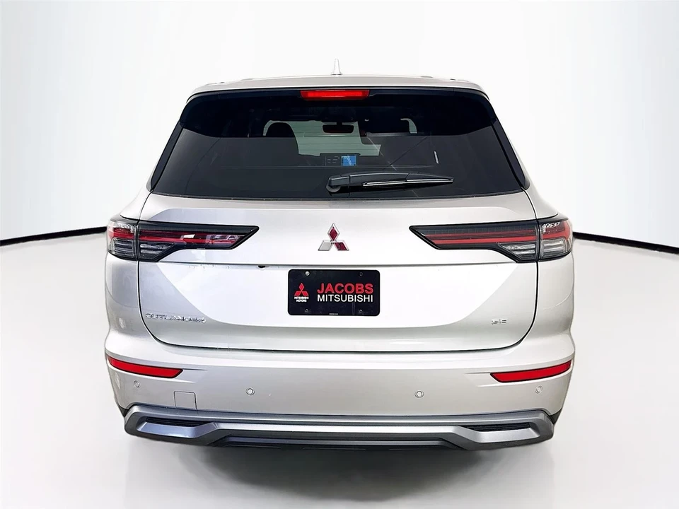2025 Mitsubishi Outlander - Image 6 of 21