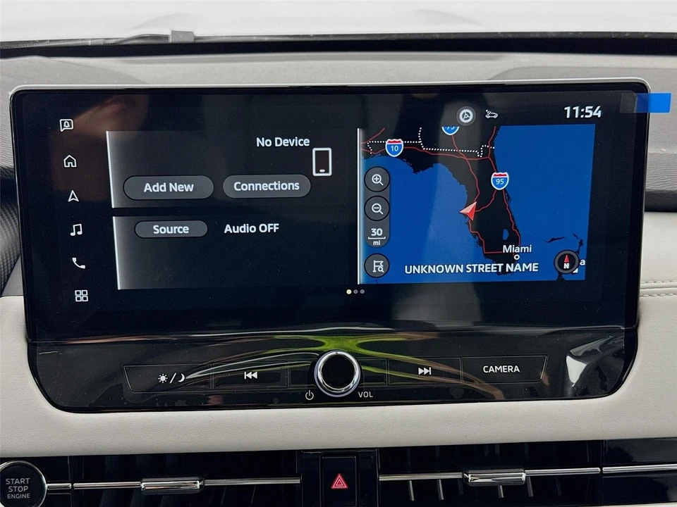 2025 Mitsubishi Outlander - Image 14 of 21
