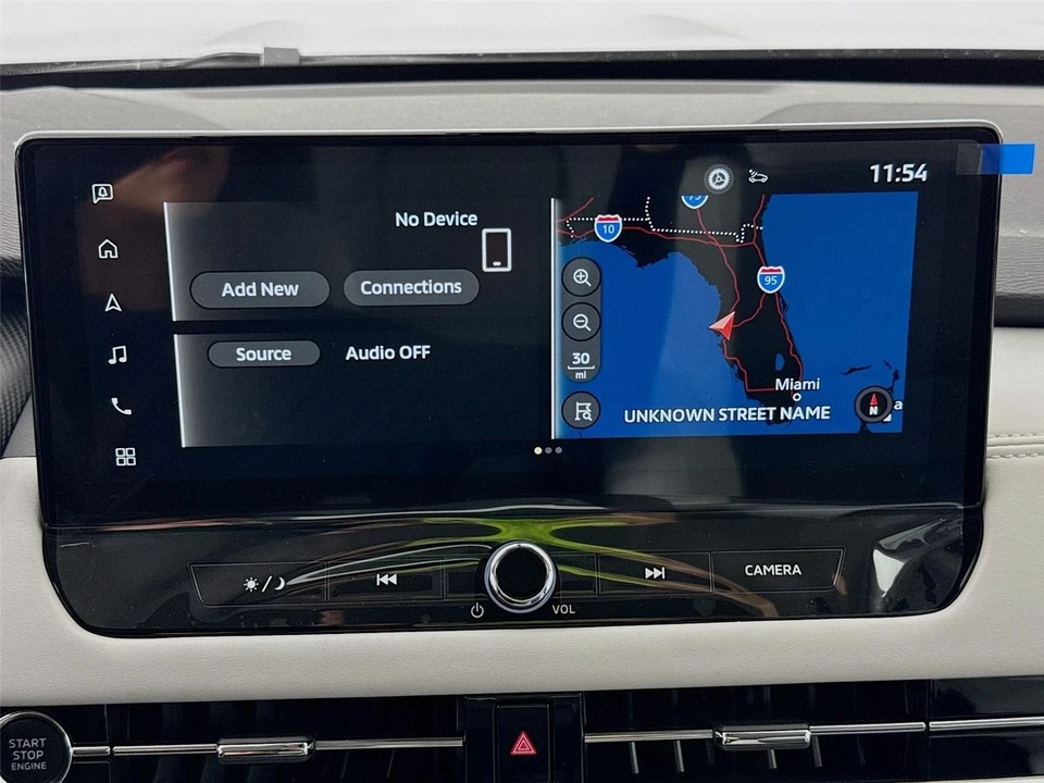 2025 Mitsubishi Outlander - Image 14 of 21