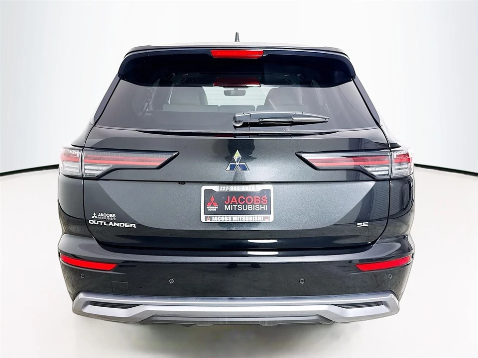 2025 Mitsubishi Outlander - Image 6 of 21