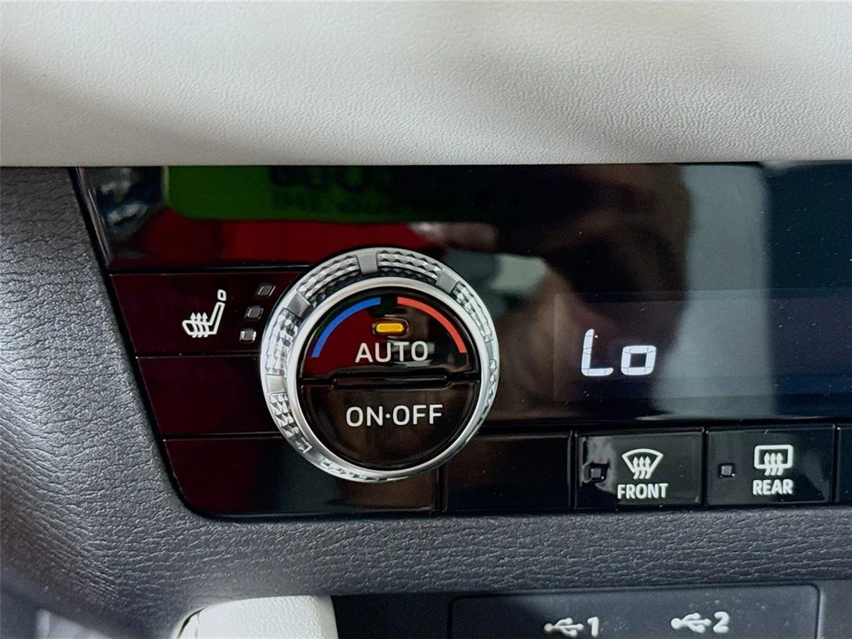 2025 Mitsubishi Outlander - Image 21 of 21