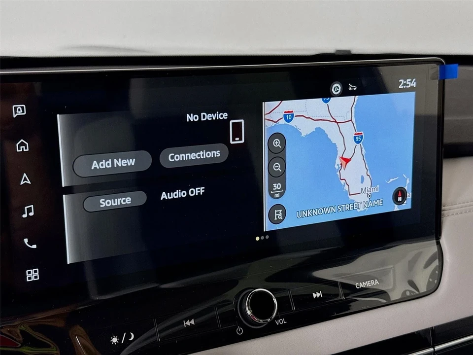 2025 Mitsubishi Outlander - Image 15 of 21