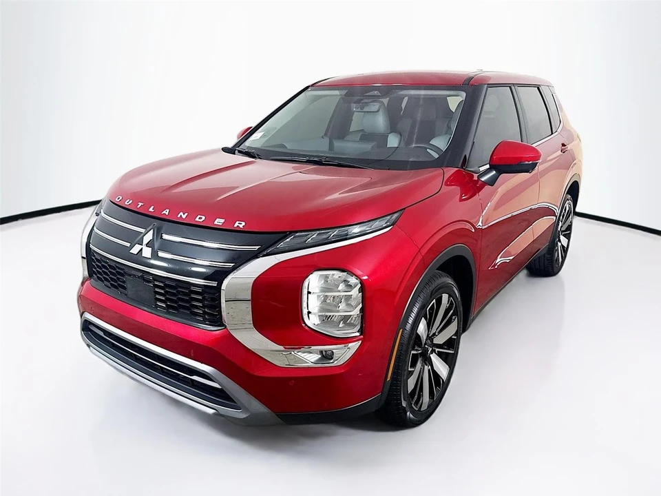 2025 Mitsubishi Outlander - Image 3 of 21