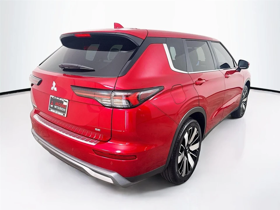 2025 Mitsubishi Outlander - Image 7 of 21