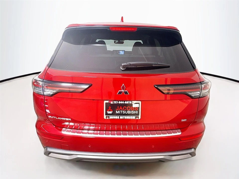 2025 Mitsubishi Outlander - Image 6 of 21