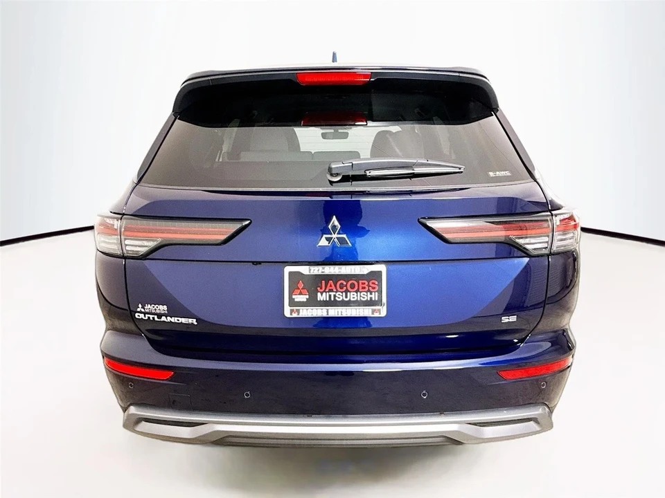 2025 Mitsubishi Outlander - Image 6 of 21