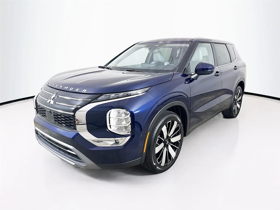 2025 Mitsubishi Outlander - Image 3 of 21