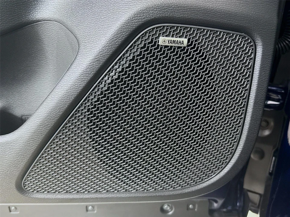 2025 Mitsubishi Outlander - Image 18 of 21