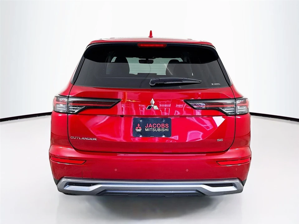 2025 Mitsubishi Outlander - Image 6 of 21