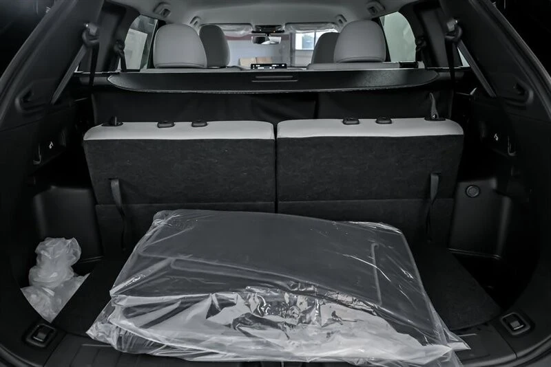 2025 Mitsubishi Outlander - Image 10 of 21