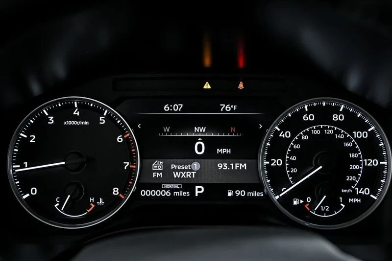 2025 Mitsubishi Outlander - Image 17 of 21