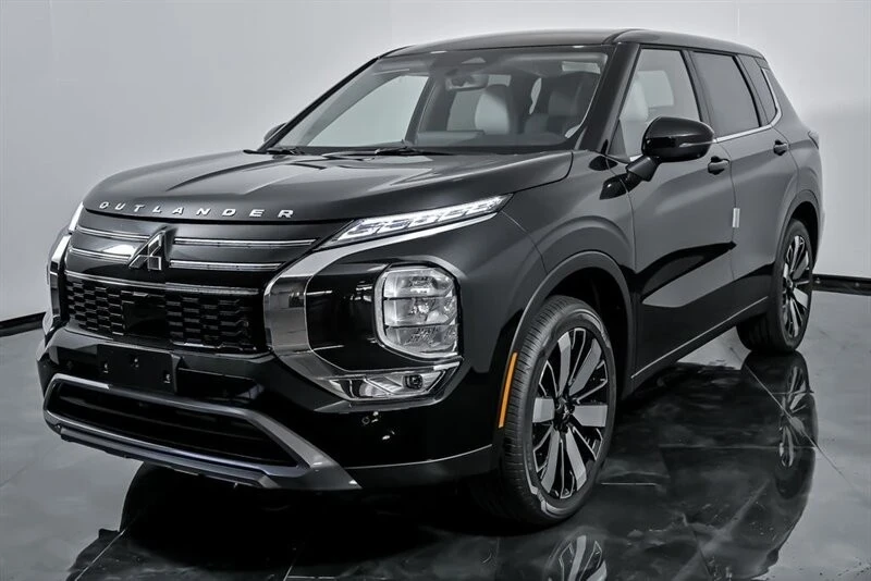 2025 Mitsubishi Outlander - Image 5 of 21
