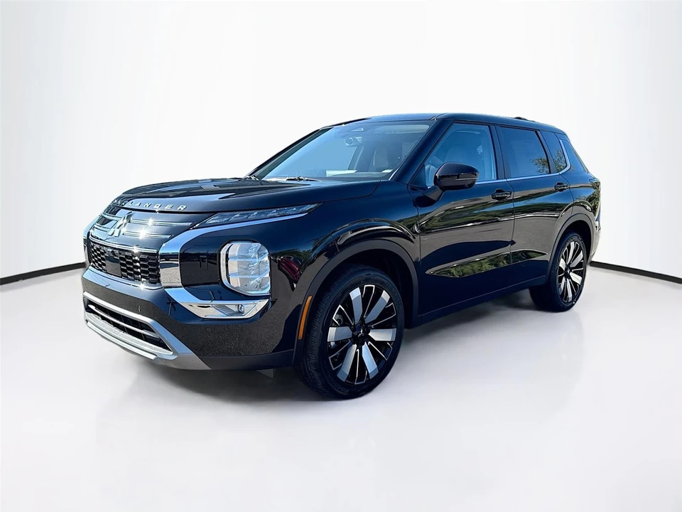 2025 Mitsubishi Outlander - Image 3 of 21