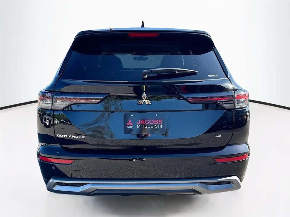 2025 Mitsubishi Outlander - Image 6 of 21