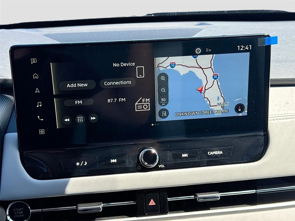 2025 Mitsubishi Outlander - Image 15 of 21