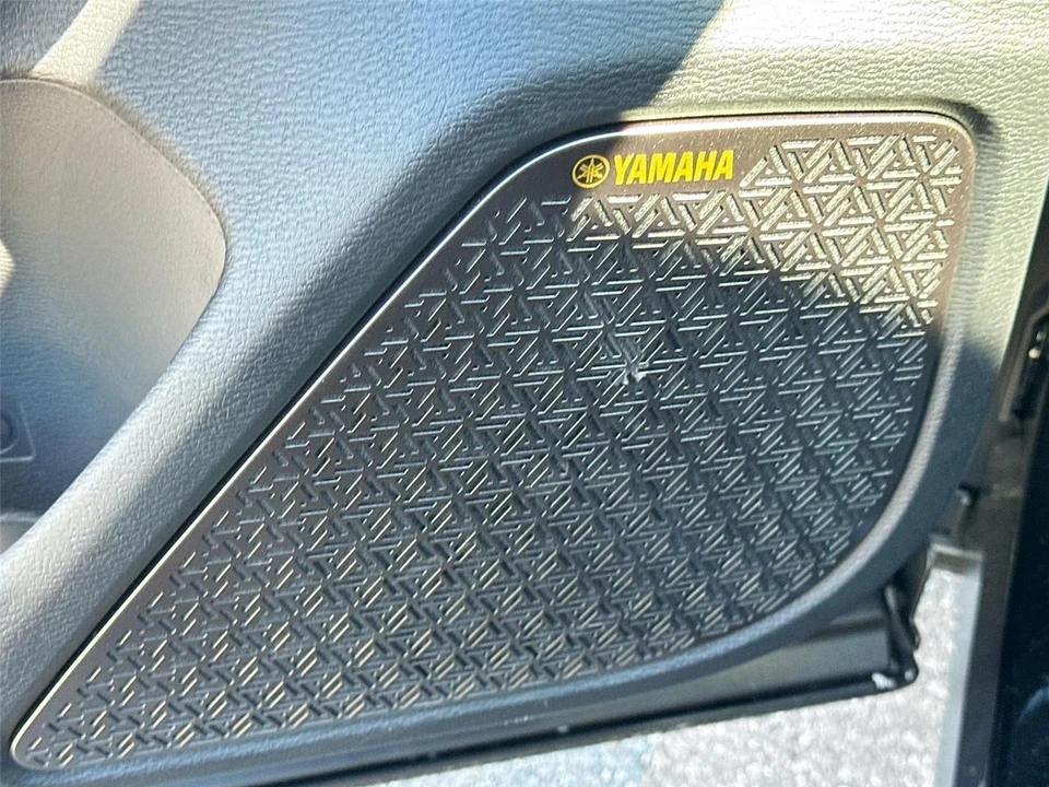 2025 Mitsubishi Outlander - Image 19 of 21