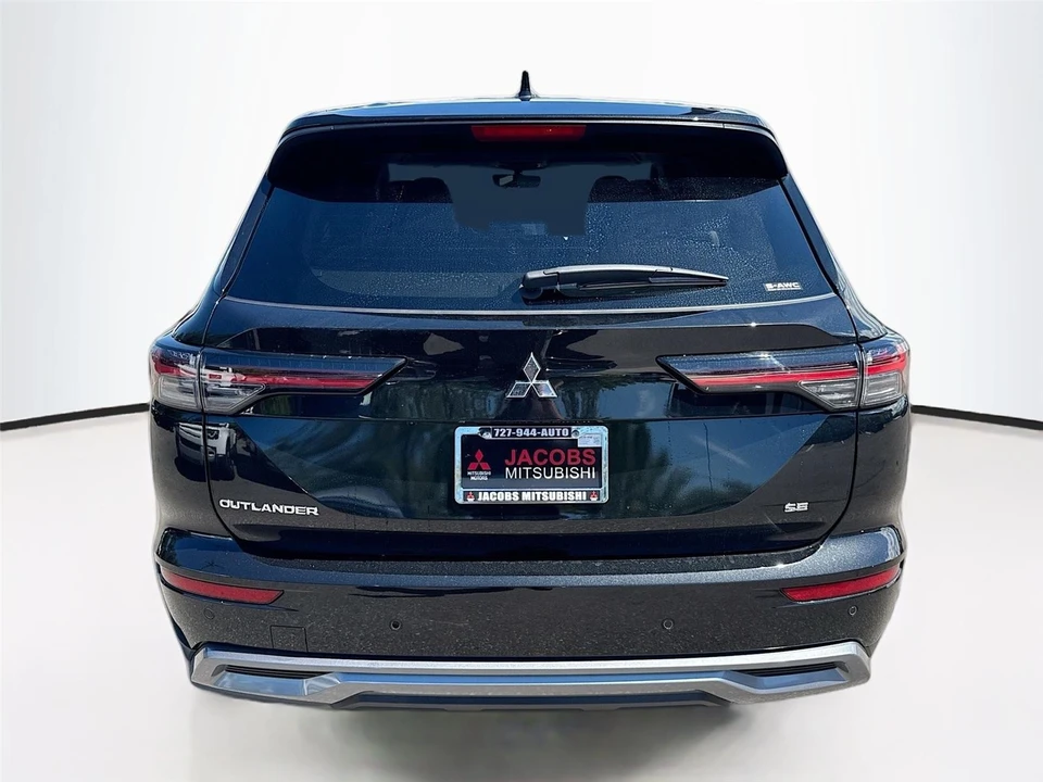 2025 Mitsubishi Outlander - Image 6 of 21