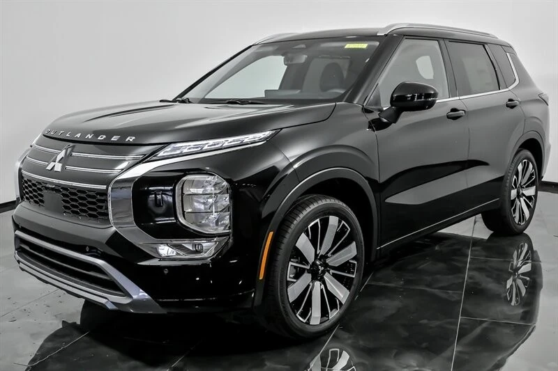 2025 Mitsubishi Outlander - Image 5 of 21
