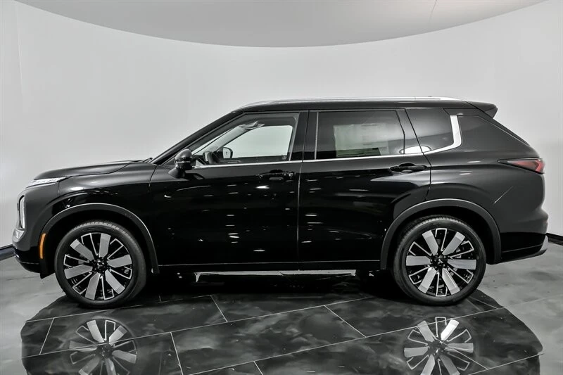 2025 Mitsubishi Outlander - Image 6 of 21