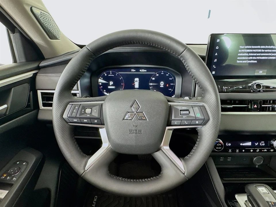 2025 Mitsubishi Outlander - Image 11 of 21