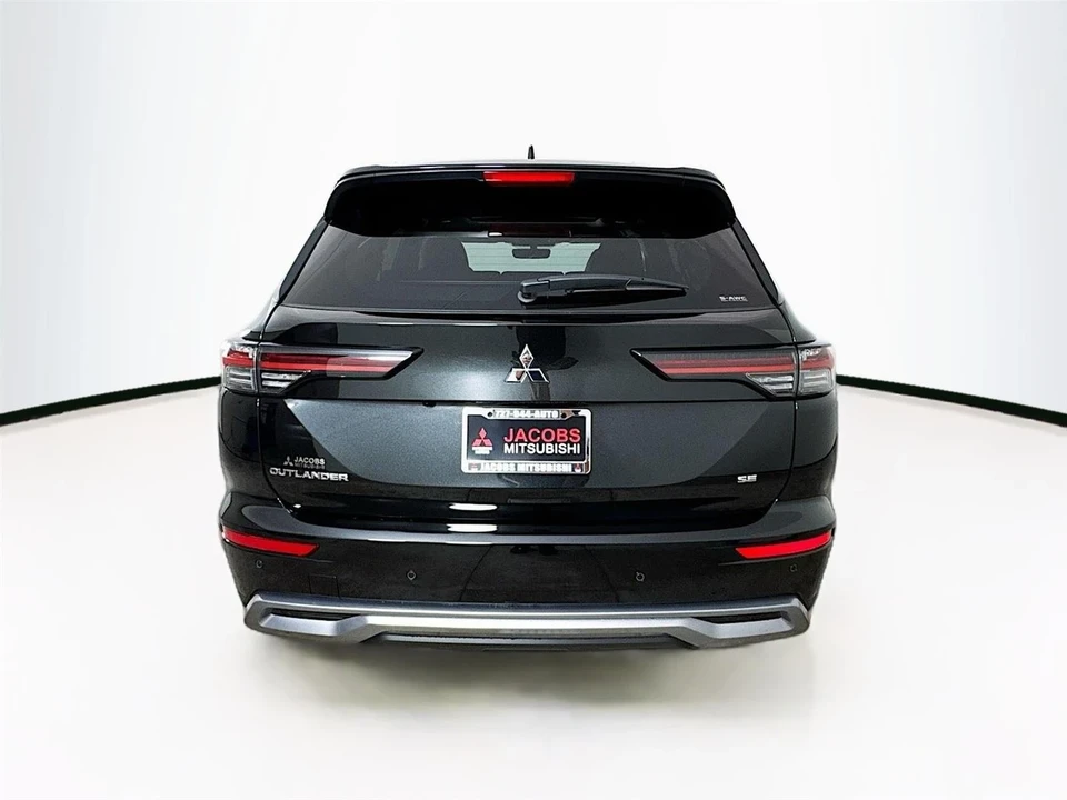 2025 Mitsubishi Outlander - Image 6 of 21