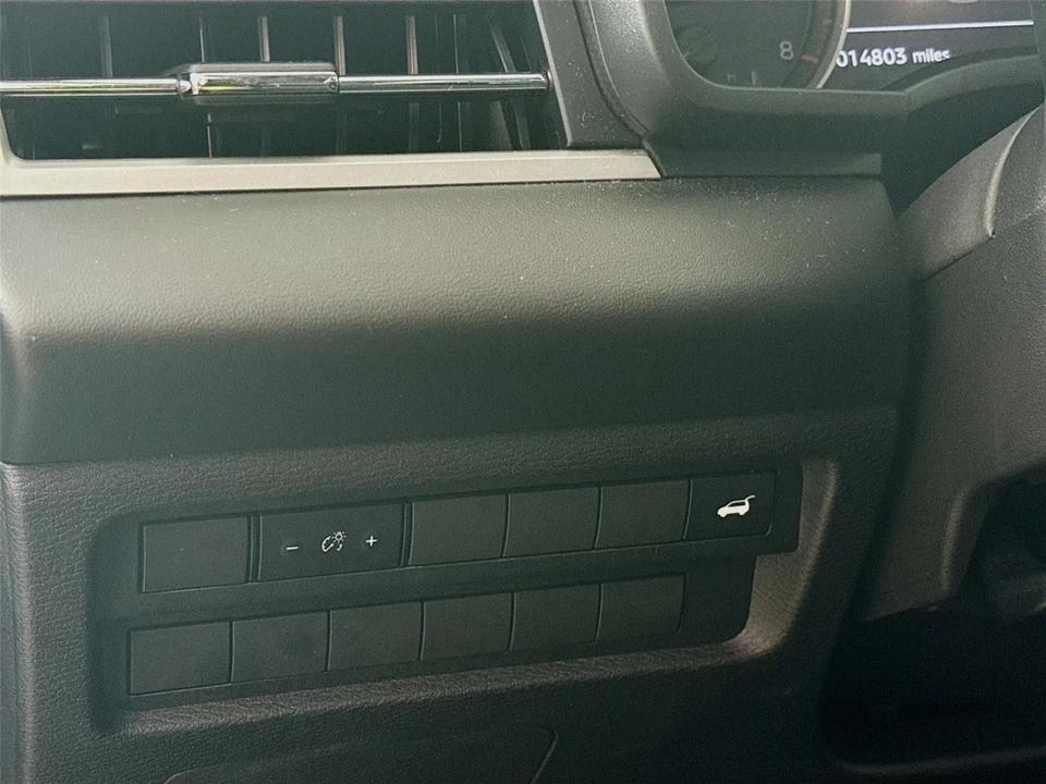 2025 Mitsubishi Outlander - Image 7 of 14