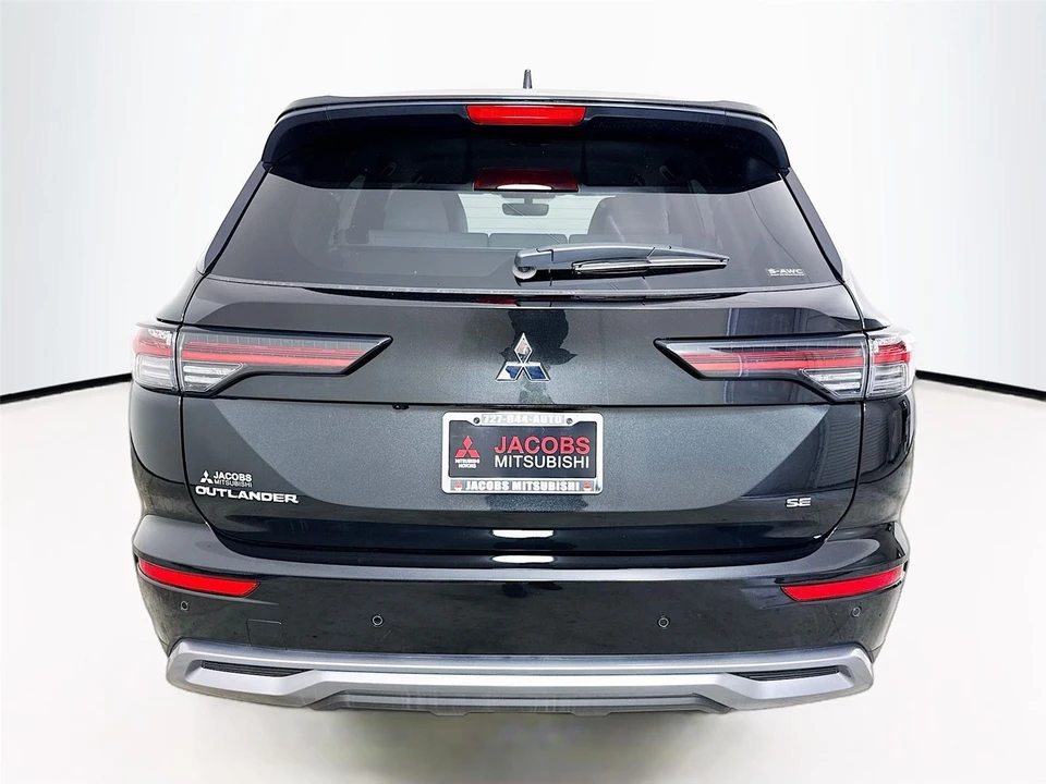 2025 Mitsubishi Outlander - Image 6 of 21