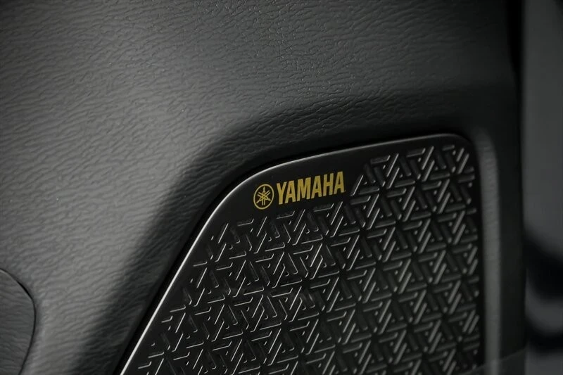 2025 Mitsubishi Outlander - Image 12 of 21
