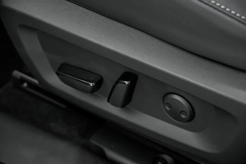 2025 Mitsubishi Outlander - Image 18 of 21