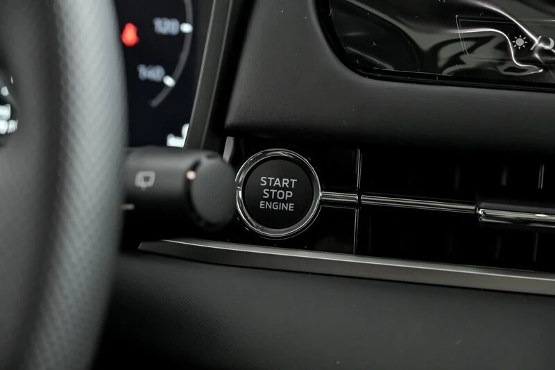 2025 Mitsubishi Outlander - Image 21 of 21