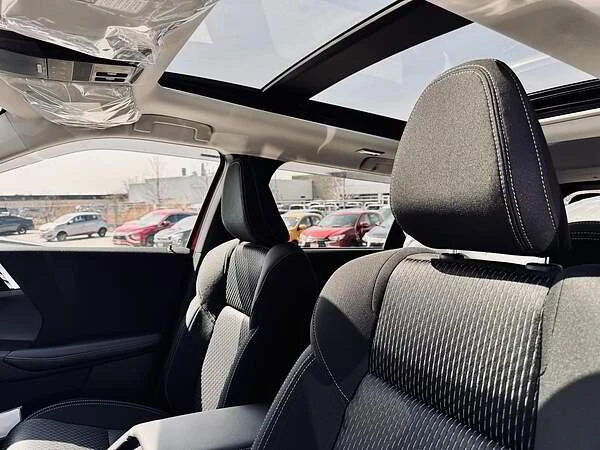 2025 Mitsubishi Outlander - Image 8 of 19