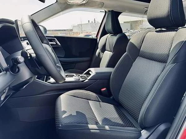 2025 Mitsubishi Outlander - Image 7 of 19