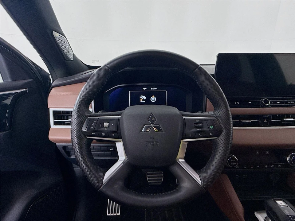 2025 Mitsubishi Outlander - Image 7 of 14