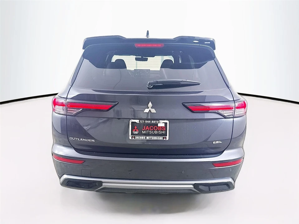 2025 Mitsubishi Outlander - Image 5 of 21