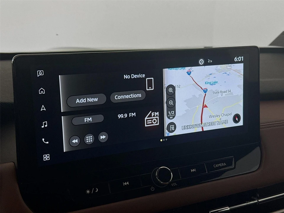 2025 Mitsubishi Outlander - Image 11 of 14