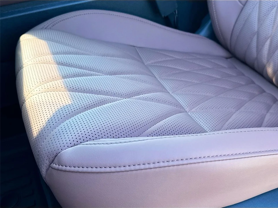 2025 Mitsubishi Outlander - Image 20 of 21