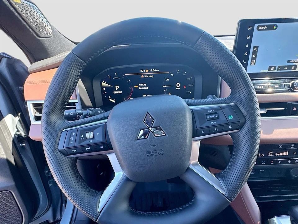 2025 Mitsubishi Outlander - Image 11 of 21