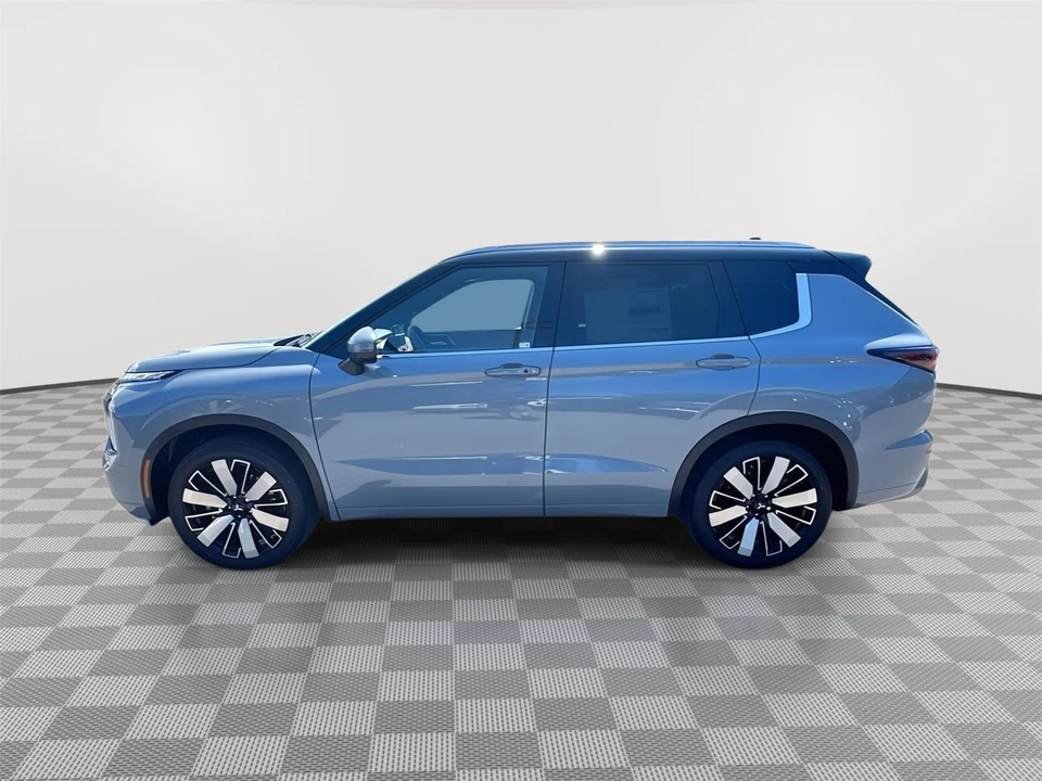 2025 Mitsubishi Outlander - Image 4 of 21