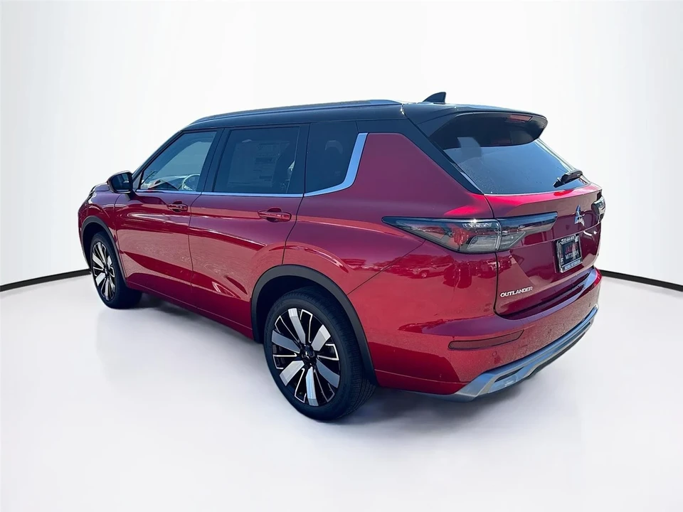 2025 Mitsubishi Outlander - Image 5 of 21