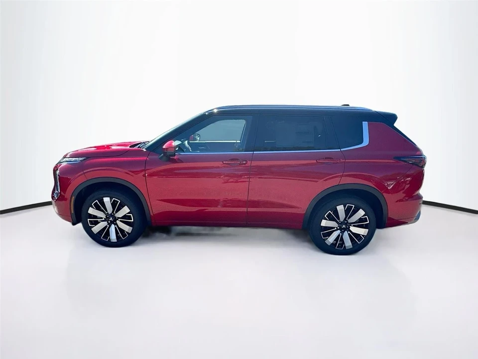 2025 Mitsubishi Outlander - Image 4 of 21