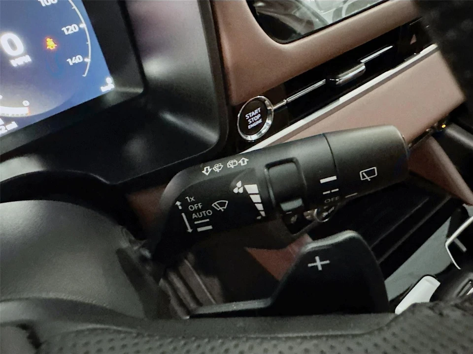 2025 Mitsubishi Outlander - Image 6 of 21