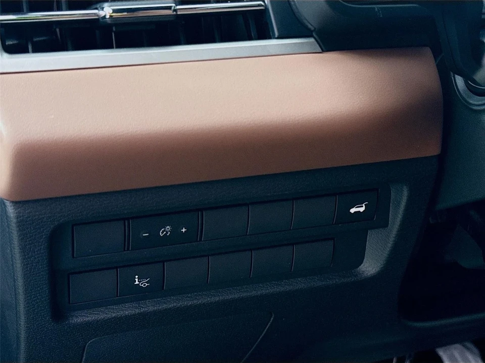 2025 Mitsubishi Outlander - Image 7 of 14
