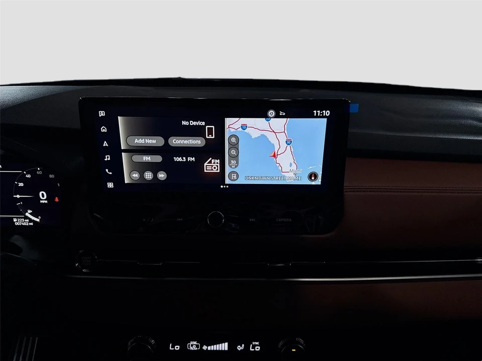 2025 Mitsubishi Outlander - Image 9 of 21