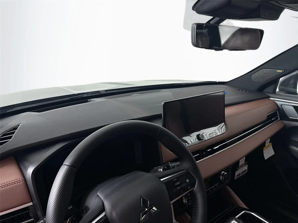 2025 Mitsubishi Outlander - Image 6 of 14