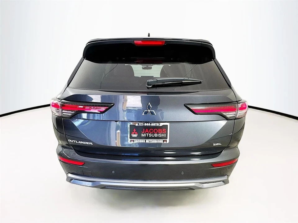 2025 Mitsubishi Outlander - Image 6 of 21