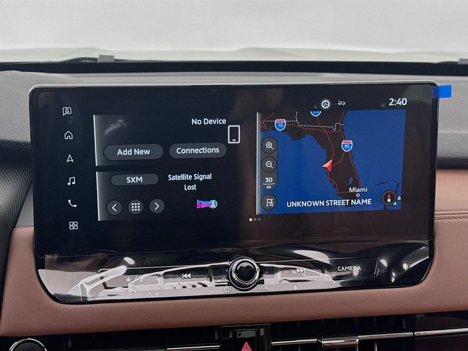 2025 Mitsubishi Outlander - Image 15 of 21