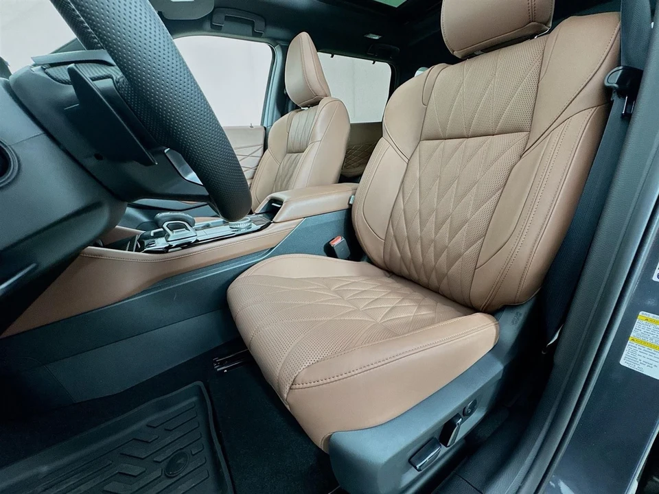 2025 Mitsubishi Outlander - Image 20 of 21